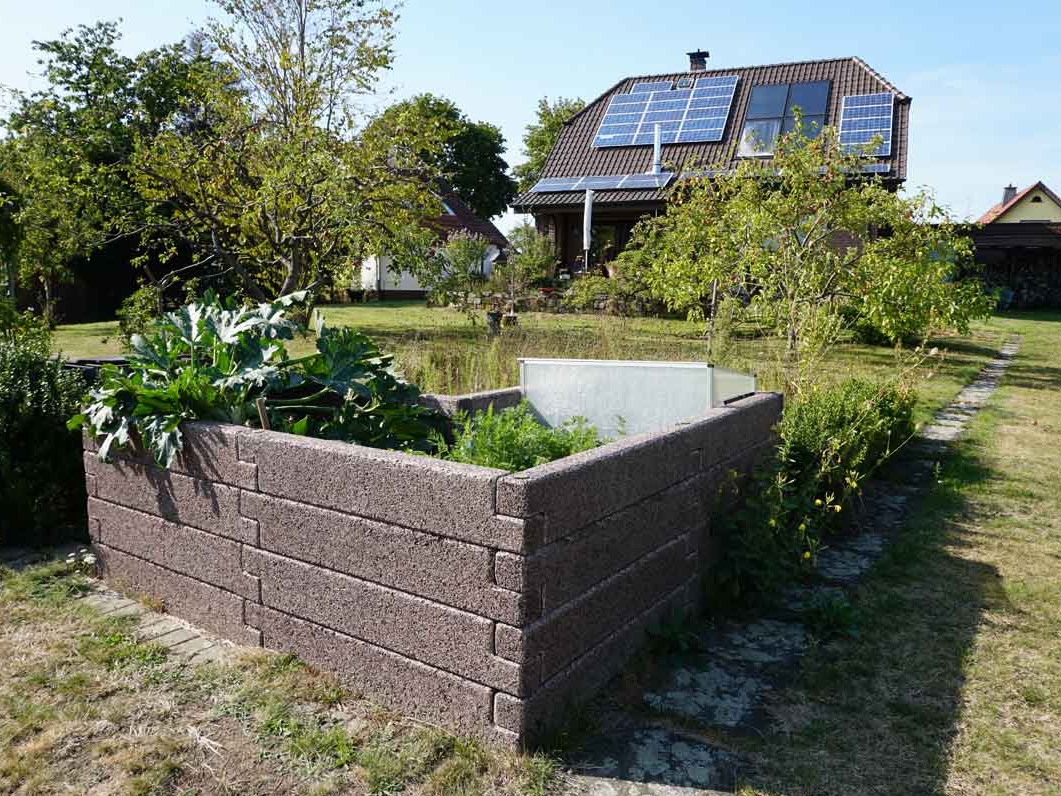 Ein Frühbeetaufsatz und das Hochbeet wird zum Gewächshaus